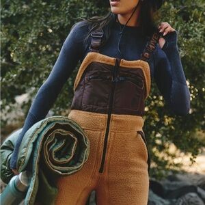 XS FREE PEOPLE MOVEMENT HIT THE SLOPES OVERALLS ONE PIECE SALOPETTE MSRP $198